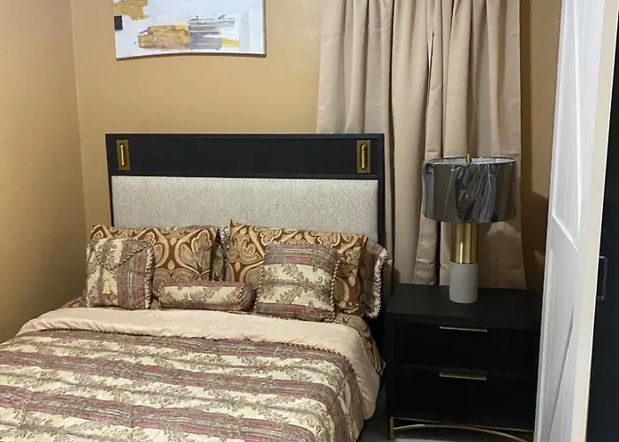 Montego Bay, Ironshore Luxury Gold *