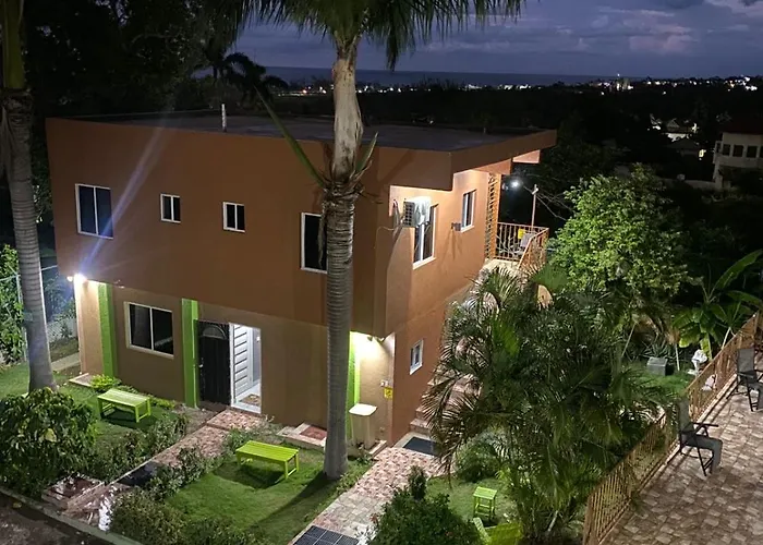 Montego Bay, Ironshore Luxury Gold *