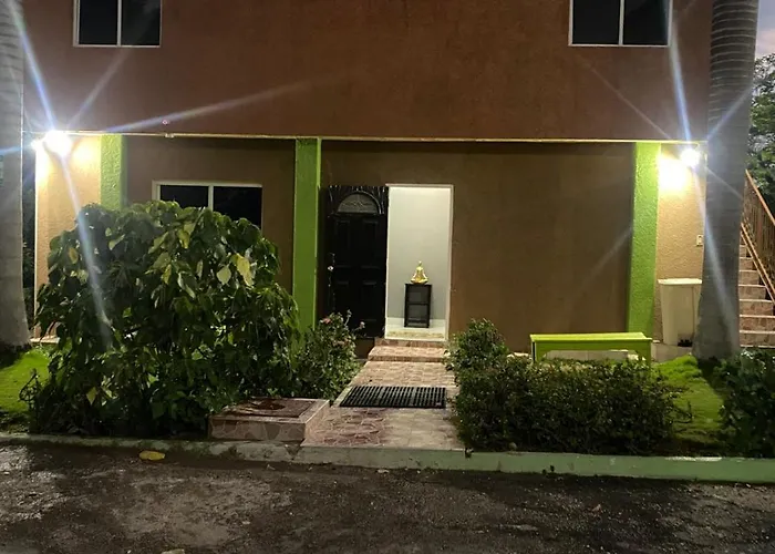 Montego Bay, Ironshore Luxury Gold Apartamento *